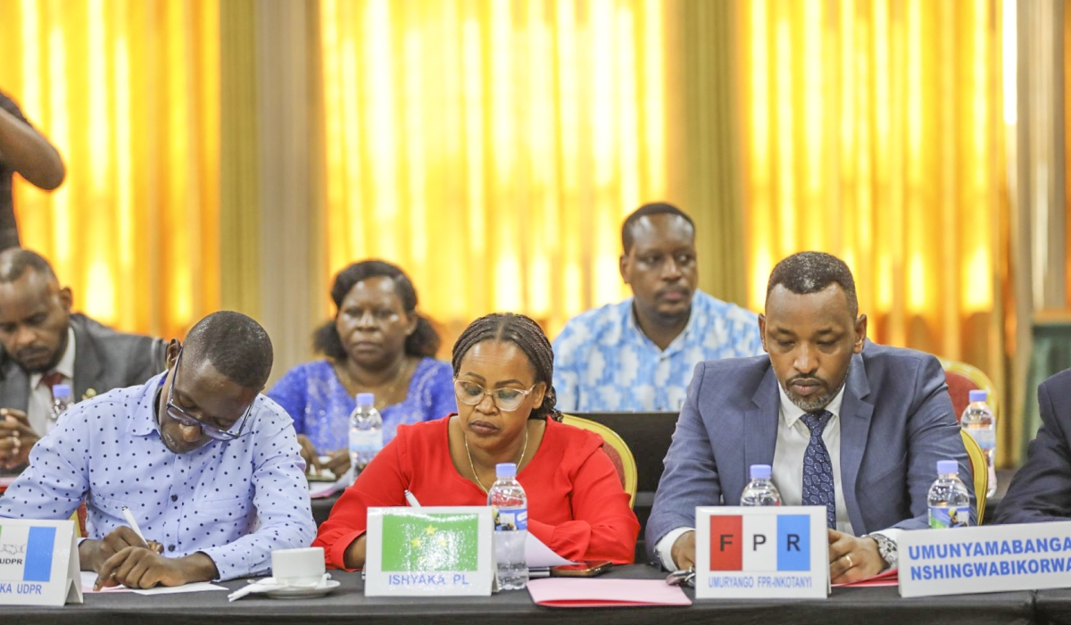 Members of the 11 political parties during a meeting with officials from Rwanda Governance Board (RGB) and the Office of the Ombudsman on Tuesday, September 30.