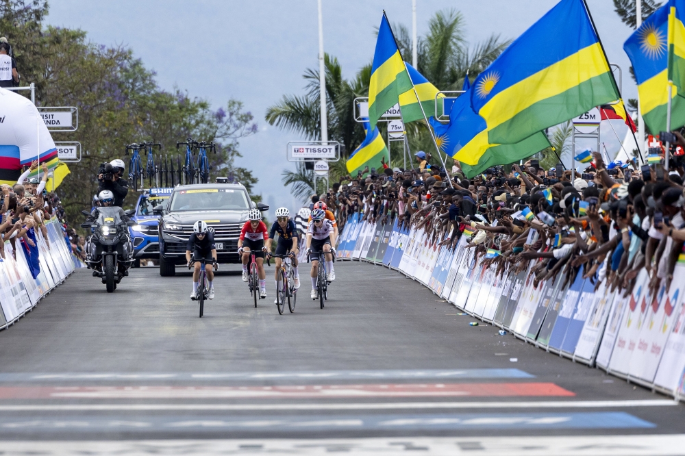 Rwandans turned out in thousands, spilling into fan zones and lining the routes at Mur de Kigali, Nyabugogo, Mu Kabuga ka Nyarutarama, and other iconic spots. OLIVIER MUGWIZA