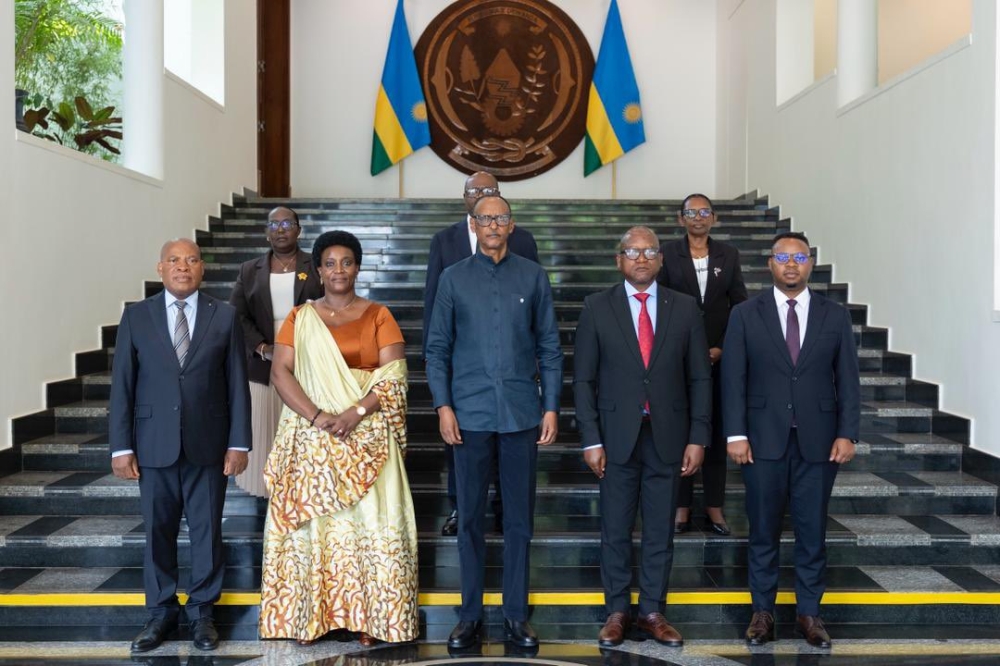 President Kagame poses for a photo with Juvenal Marizamunda, Minister of Defence and Consolée Uwimana, Minister of Gender and Family Promotion, Minister of State for  ICT and Innovation, Yves Iradukunda.