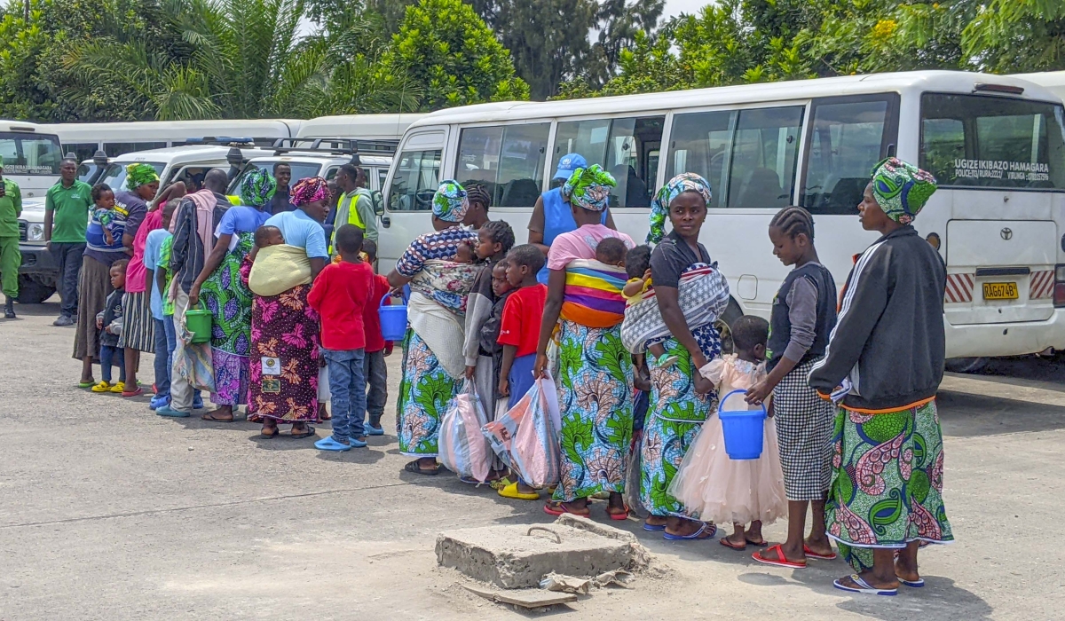 A total of 387 Rwandans crossed the Petite Barrière border post in Rubavu District on Wednesday morning, as part of joint repatriation efforts facilitated by the UN Refugee Agency. Gemain Nsanzimana
