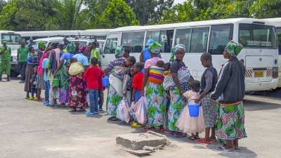 A total of 387 Rwandans crossed the Petite Barrière border post in Rubavu District on Wednesday morning, as part of joint repatriation efforts facilitated by the UN Refugee Agency. Gemain Nsanzimana
