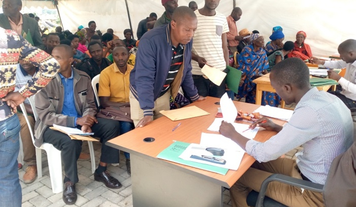 Residents meet land officials for land title disputes in Musanze District. File