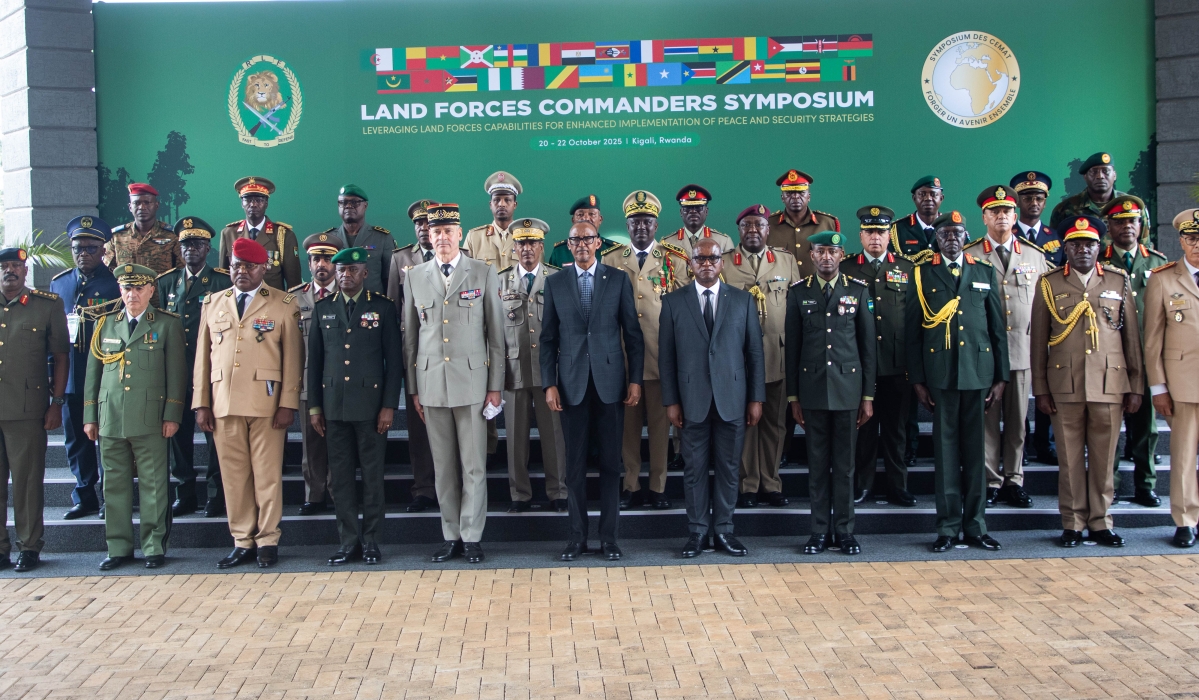 President Paul Kagame poses for a group photo with military officers attending the second Land Forces Commanders Symposium at the Intare Conference Arena in Rusororo on Tuesday, October 21. Photos by Craish BAHIZI