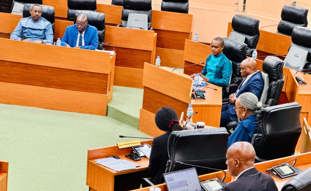 Insurers during the session with the Committee on Foreign Affairs, Cooperation and Security, which was held in the Senate’s plenary hall, on October 31, 2025 (Emmanuel Ntirenganya)