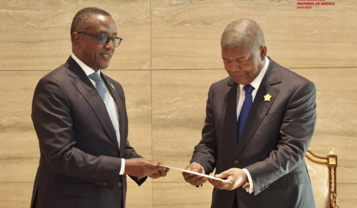 The Minister of Interior, Vincent Biruta conveys a message of congratulations to Angolan President João Lourenço, on behalf of President Paul Kagame, on Tuesday, November 11. Courtesy