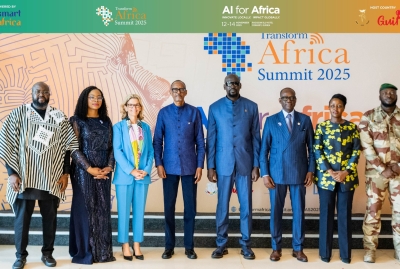President Paul Kagame and his Guinean counterpart Mamadi Doumbouya (centre) pose for a group photo with officials during the Transform Africa Summit where among other things, Telemo was launched.