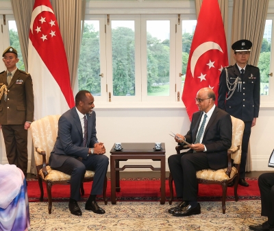 Rwanda’s High Commissioner to Singapore, Innocent Muhizi, presents his letters of credence to Tharman Shanmugaratnam, the Singaporean president  on Monday, November 17. Courtesy
