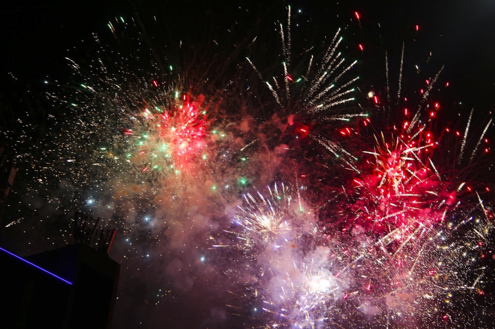 A stunning fireworks display lights up the night sky in Kigali. Photo by Craish Bahizi.