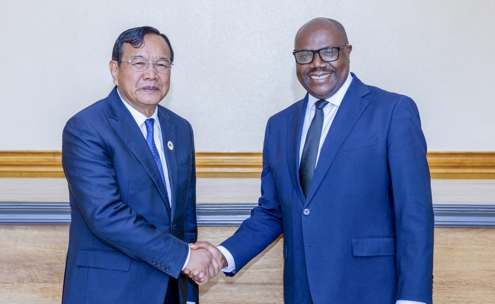 Prime Minister Justin Nsengiyumva meets with PRAK Sokhonn, Deputy Prime Minister and Minister of Foreign Affairs and International Cooperation of Cambodia in Kigali on November 18. Courtesy.