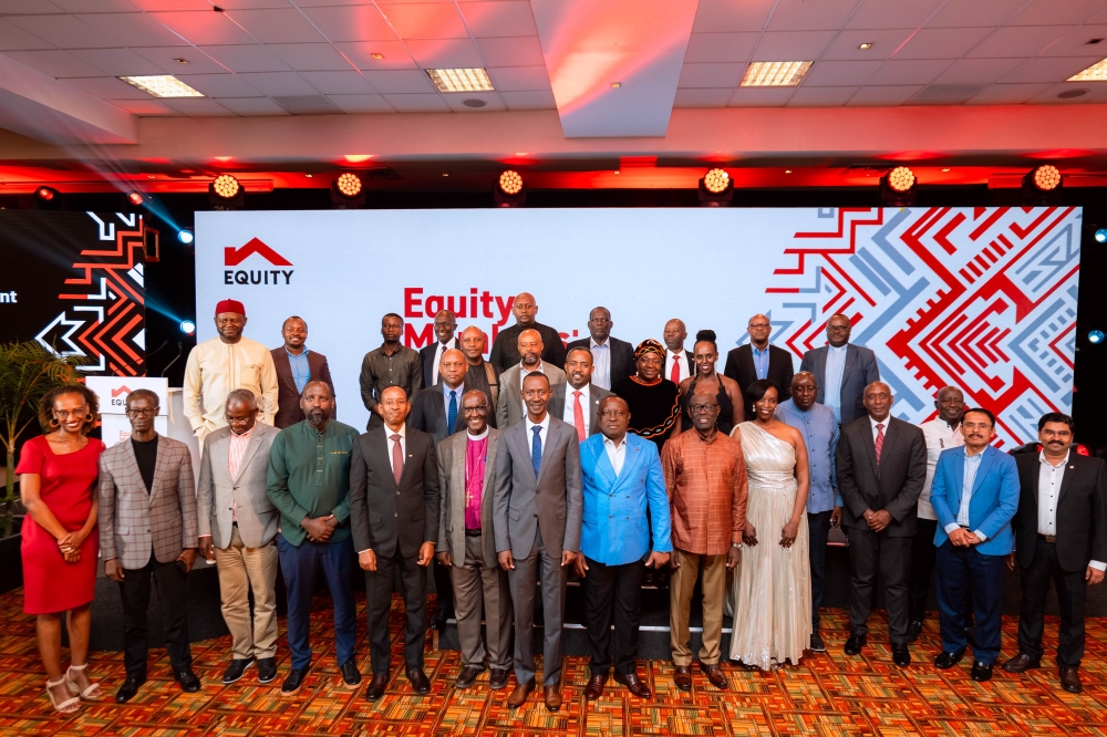 Officials and delegates pose for a photo following an evening that celebrated loyalty, shared prosperity, and the Bank’s ongoing role in Rwanda’s socio-economic development