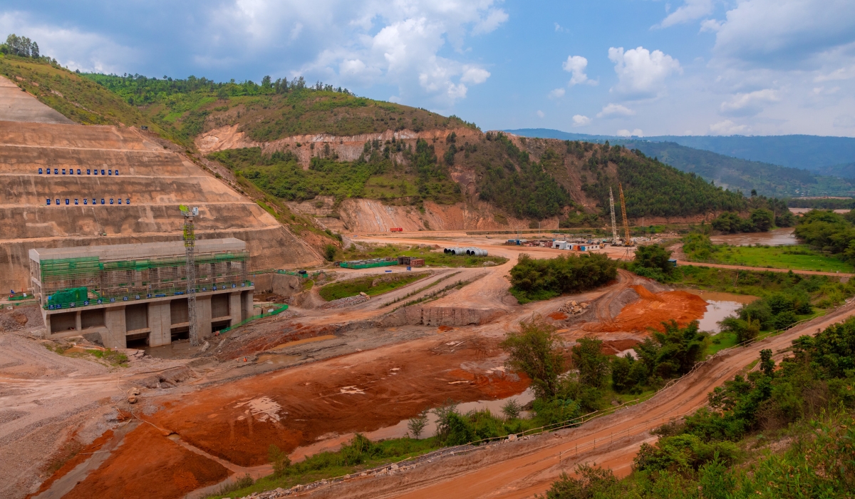 Nyabarongo II is being constructed between Kamonyi, Gakenke, and Rulindo districts in the Northern and Southern provinces. On Friday, November 21. Photos by Craish Bahizi.