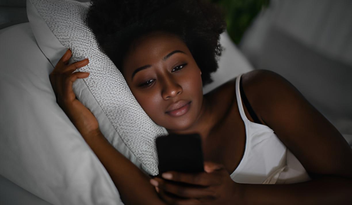 A teenager relaxes with a smartphone. Today’s age of instant convenience shaped by smartphones, streaming, and endless entertainment makes distraction easier than ever. Internet photo