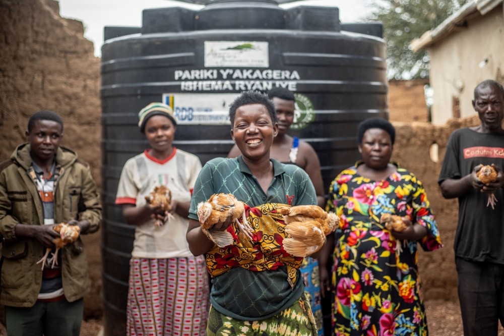 More than 470,000 people live in areas that interact with the park, benefitting through employment, small businesses, and daily coexistence with wildlife.