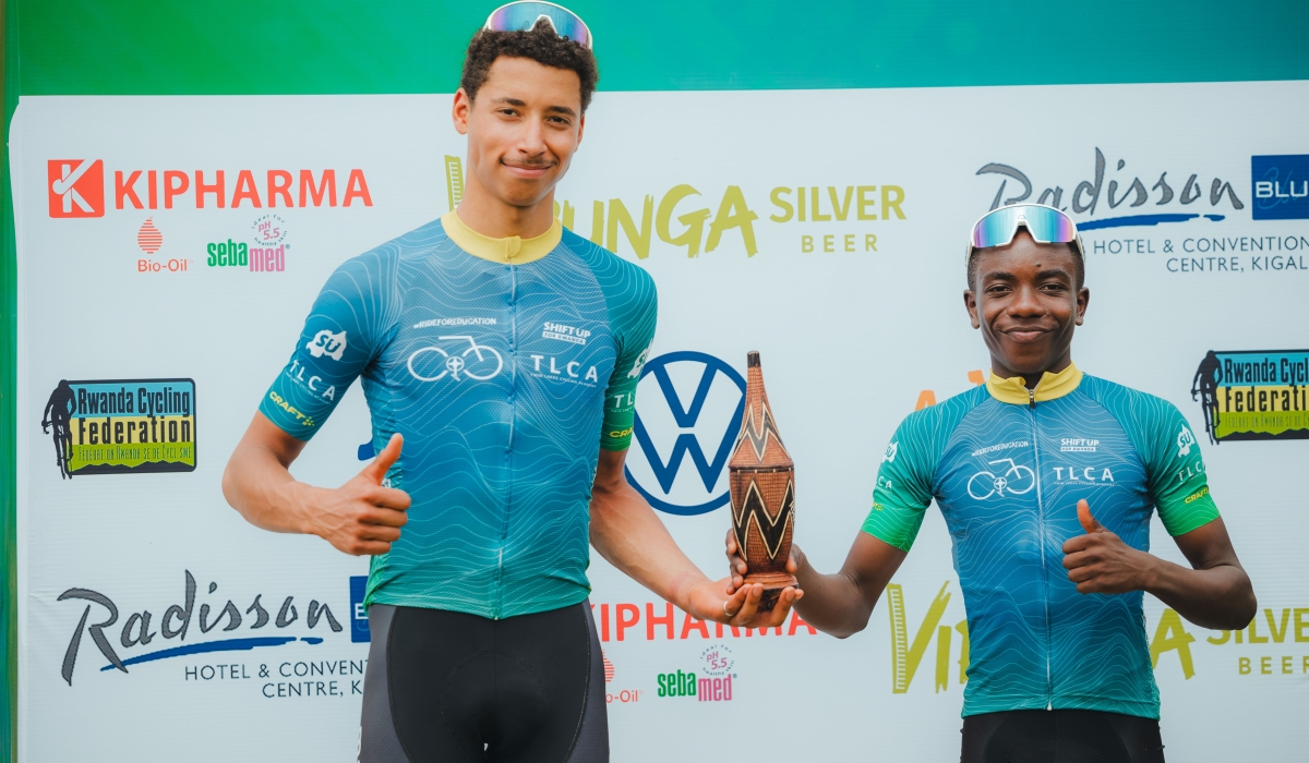 Banza(R) and  Van Zeelanda (R) won the first stage of men’s duo race at  Rwanda Epic 2025.  Photos courtesy