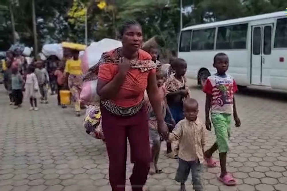 Nearly 200 Congolese refugees flee to Rwanda