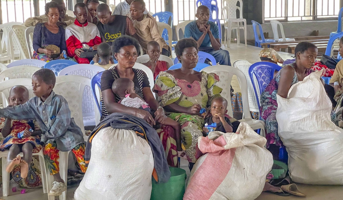 Some of hundreds of refugees who crossed into Rwanda from conflict in South Kivu  at Bugarama-Kamanyola border post. Moise Bahati