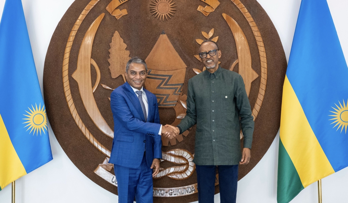 President Paul Kagame meets with Mohamed Ali Janah, Group Chairman of Hotels and Resorts Investment Maldives and Chairman of JIH Global Investments on Monday, December 15. Photos by Village Urugwiro