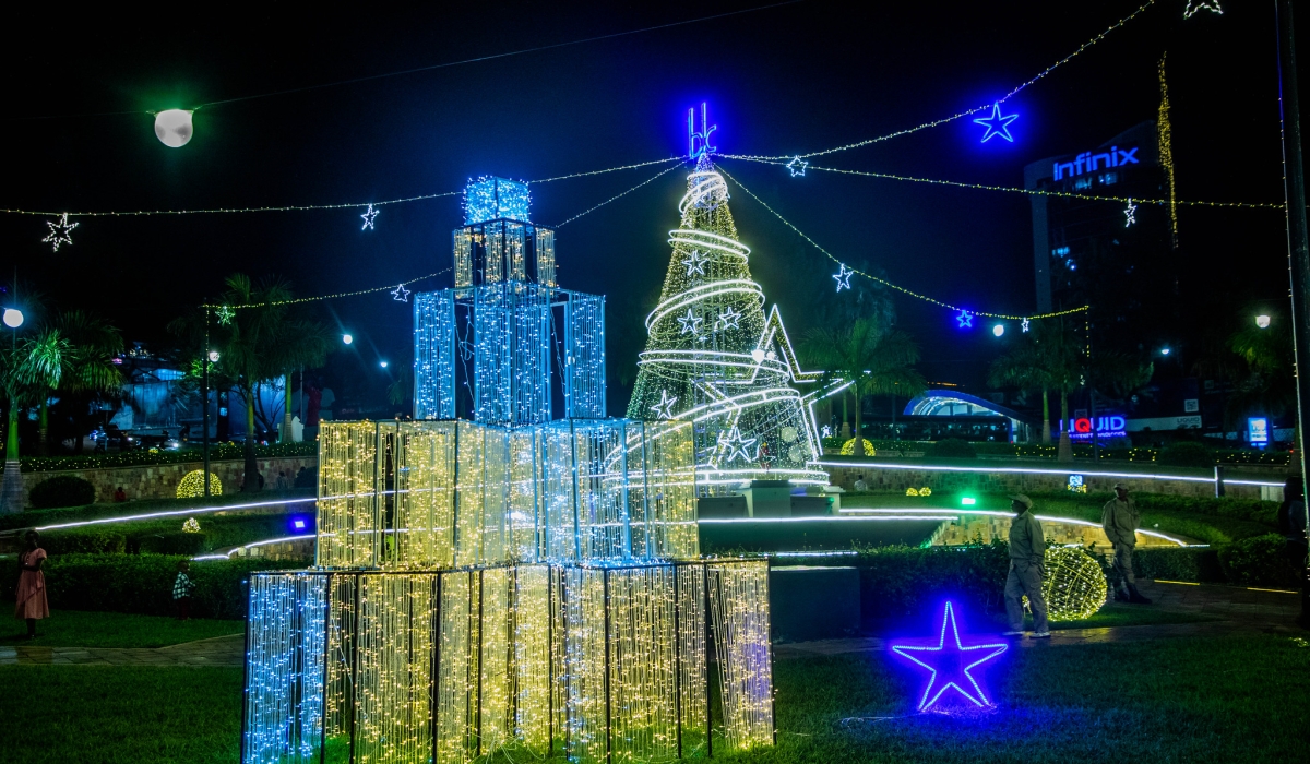 Kigali streets come alive during the 2025 holiday season. Photo by Craish Bahizi.