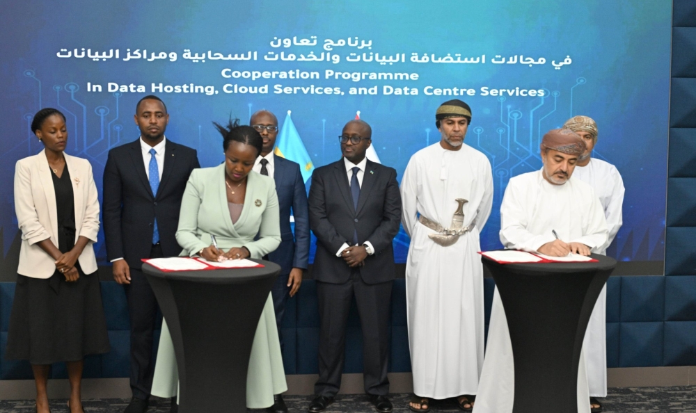 PHOTOS: Rwanda, Oman sign key deals in trade, aviation, ICT sectors