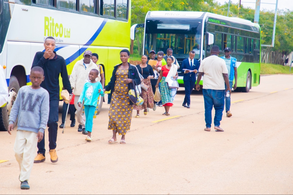 Over 40 Burundian refugee families head home from Rwanda