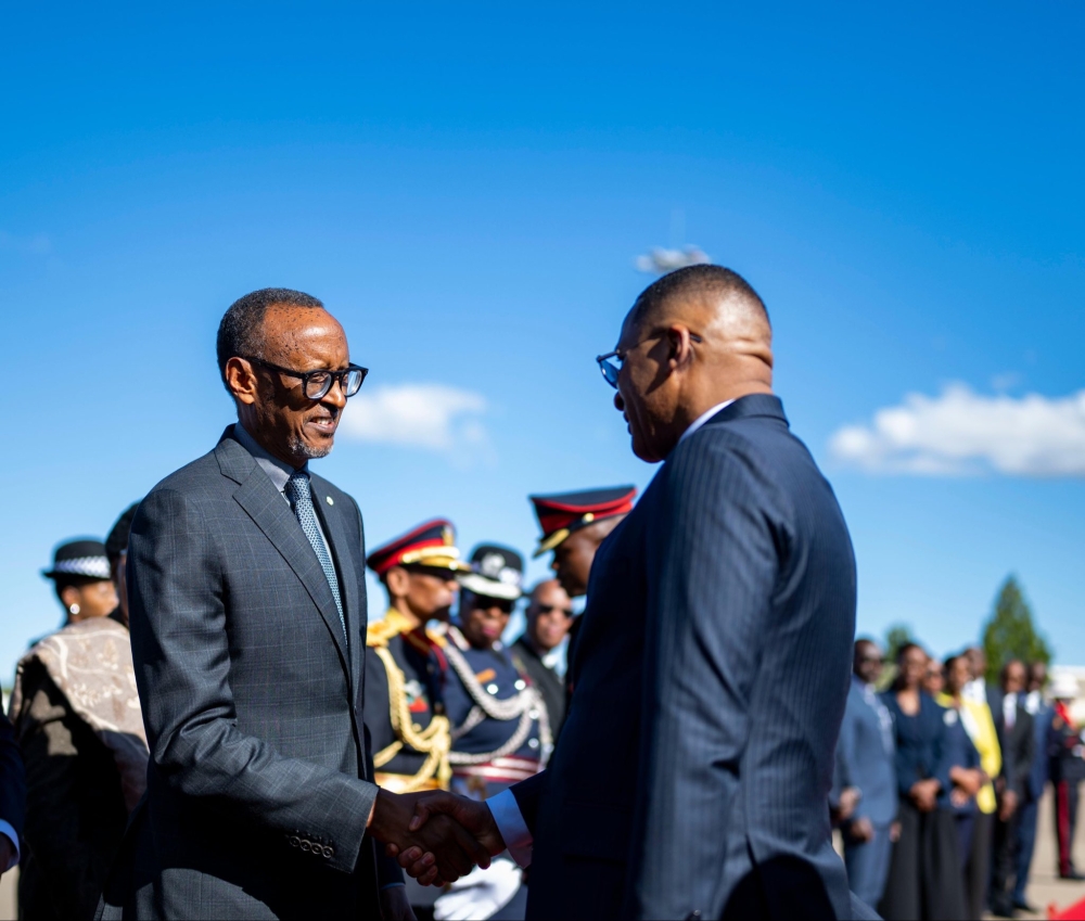 Kagame concludes visit to Botswana