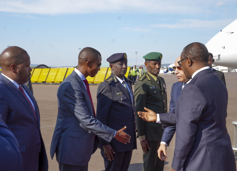 President of the Islamic Republic of Mauritania, Mohamed Ould Ghazouani greets Rwandan delegation at the airport.