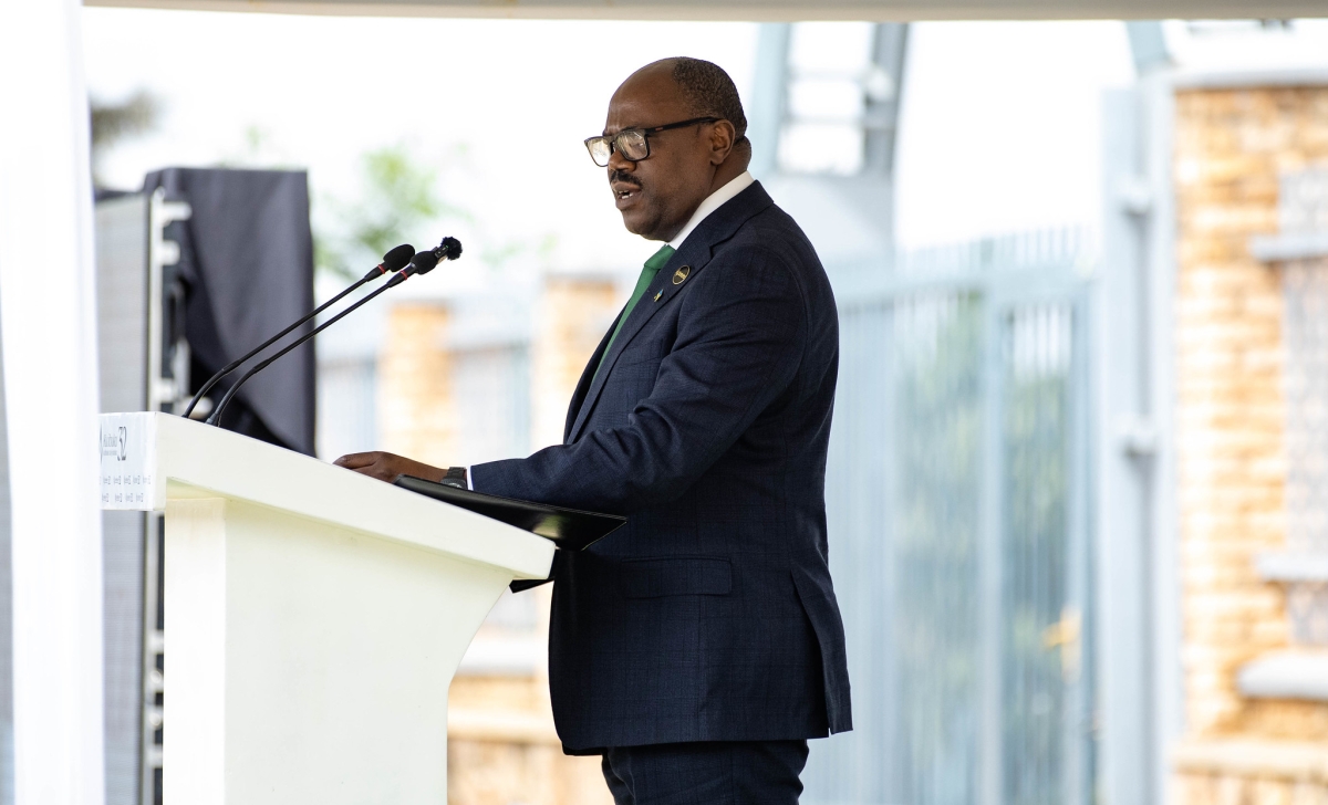 Prime Minister Justin Nsengiyumva addresses mourners during the event. He highlighted the importance of survivor testimonies in remembrance.