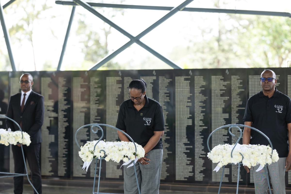 First Lady Jeannette Kagame lays a wreath in honour of victims of the Genocide against the Tutsi at Ntarama Genocide Memorial