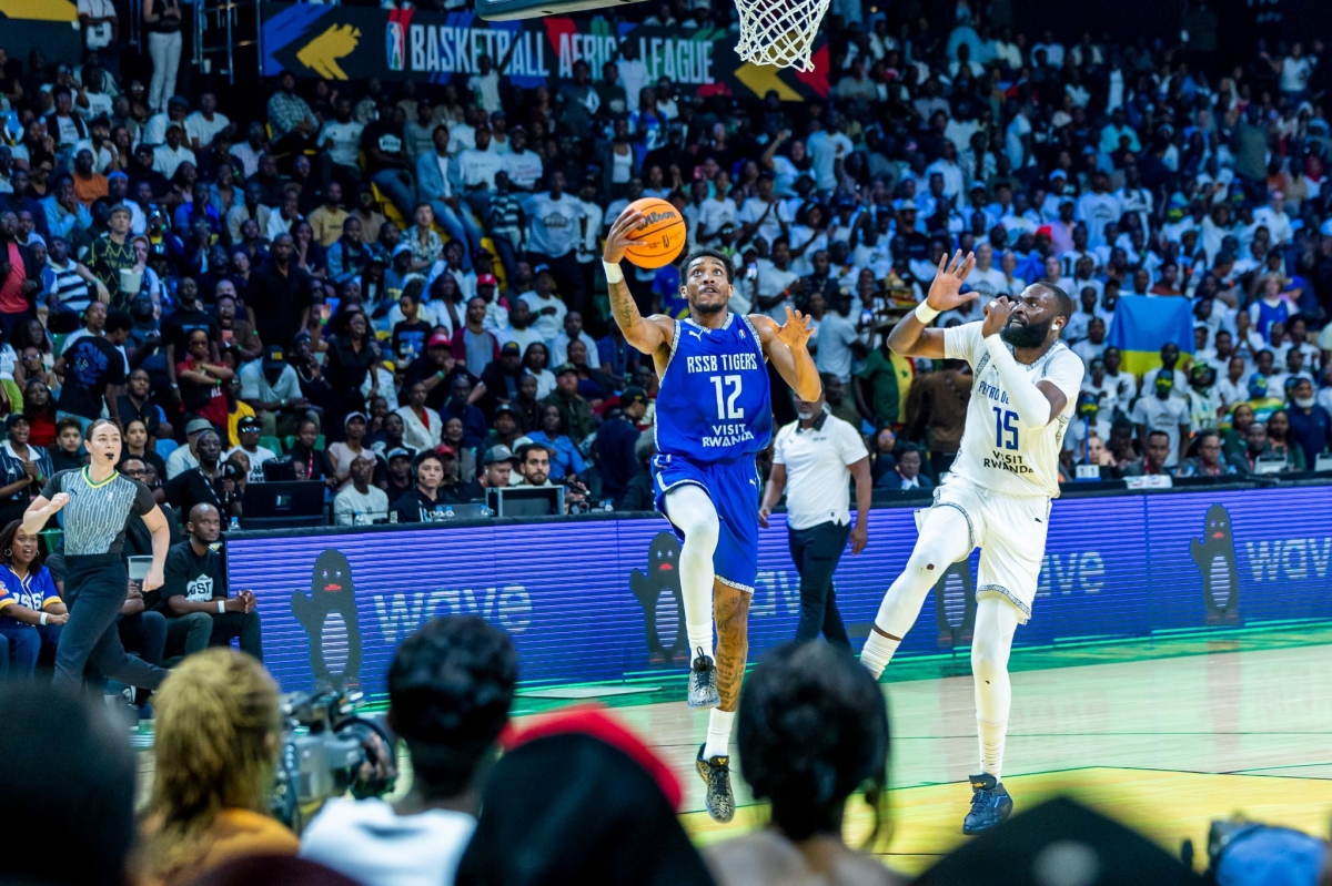 American guard Craig Randall II starred again, contributing 33 points to the home side’s victory in the final. Photo by Olivier Mugwiza