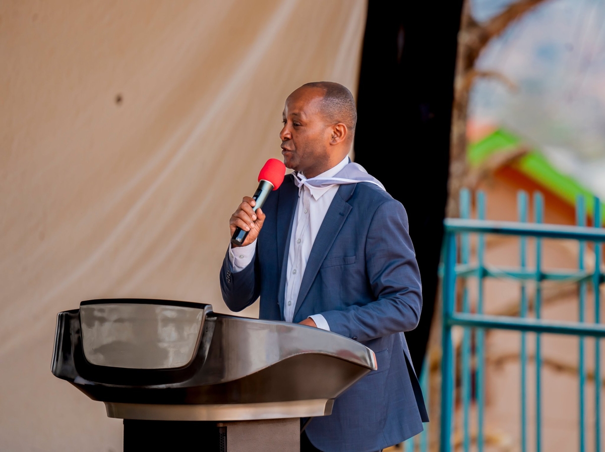 Vice Chancellor Dr. Martin Kimemia speaks at the commemoration event held at the campus in Kigali on Friday, May 29.