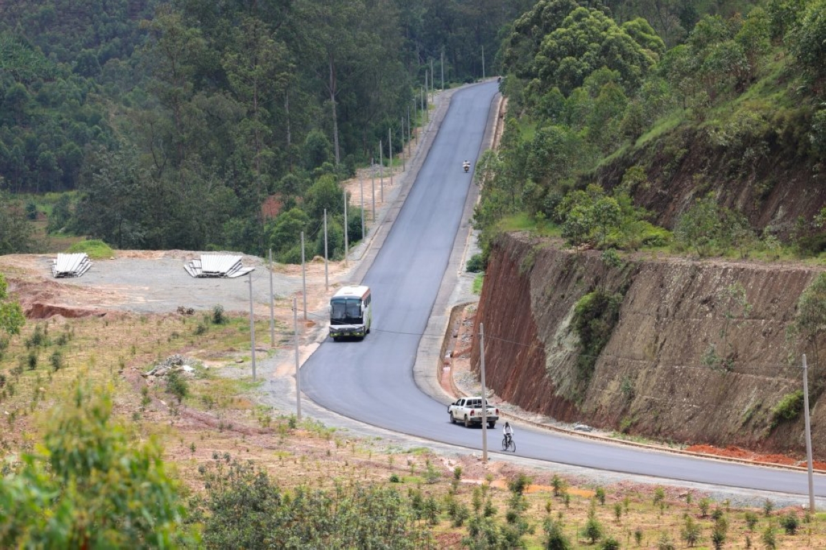 The rehabilitation and expansion works on the 24-kilometre Nyange-Muhanga road have reached 91.5 per cent completion.