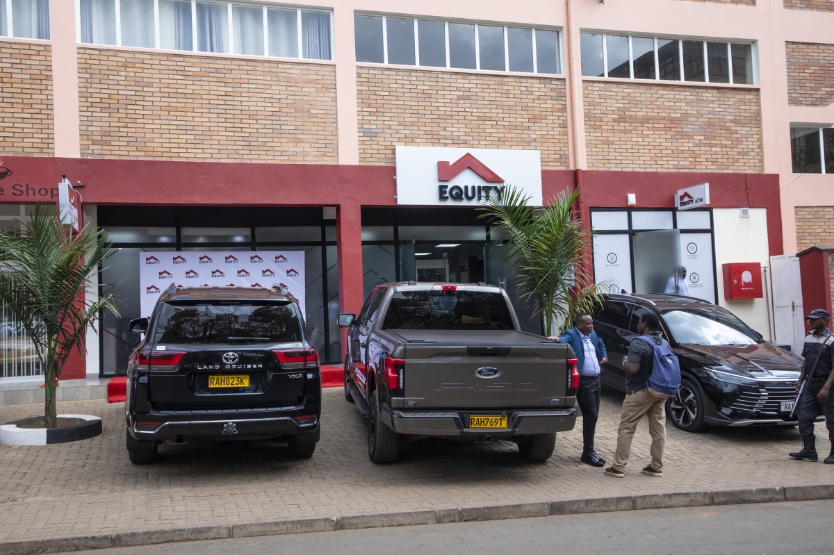 The new branch is expected to bring banking services closer to residents and businesses in the area.