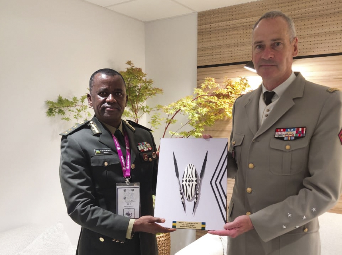 RDF Army Chief of Staff, Maj Gen Vincent Nyakarundi, meets with his French counterpart, Gen Pierre Schill, Chief of Staff of the French Army, in Paris on Wednesday, June 17. Courtesy
