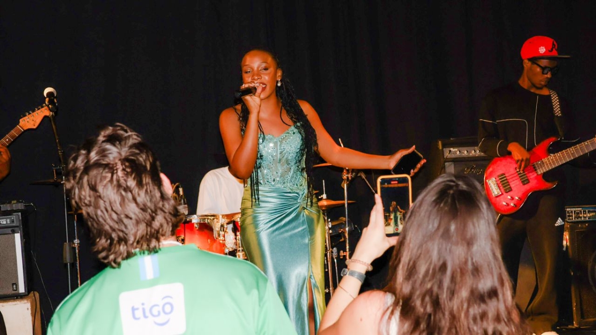The show was highlighted by the celebration of the Fête de la Musique was a performance by students from Nyundo School of Music.