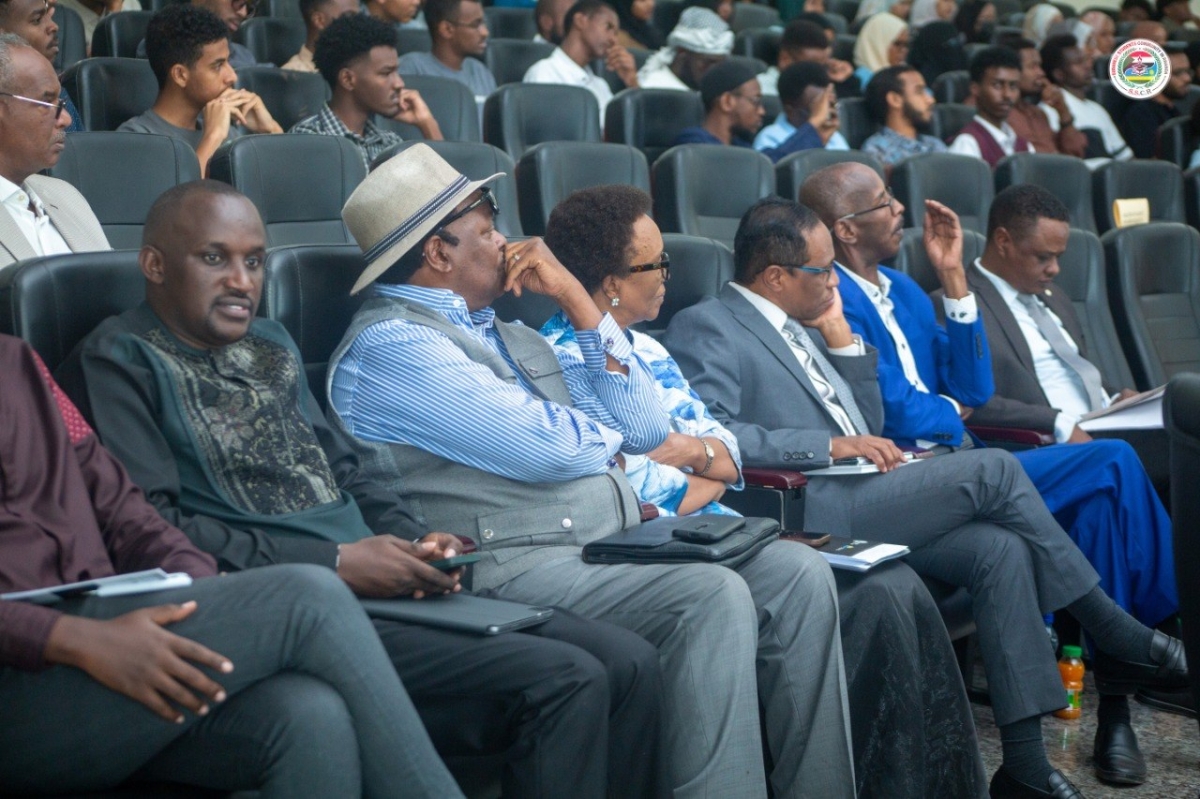 Participants at the meeting
