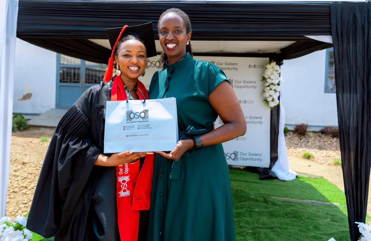OSO founder Delphine Uwamahoro presents a token of appreciation to Norette Turimuci, representing the Mastercard Foundation, at the event. Courtesy photo.