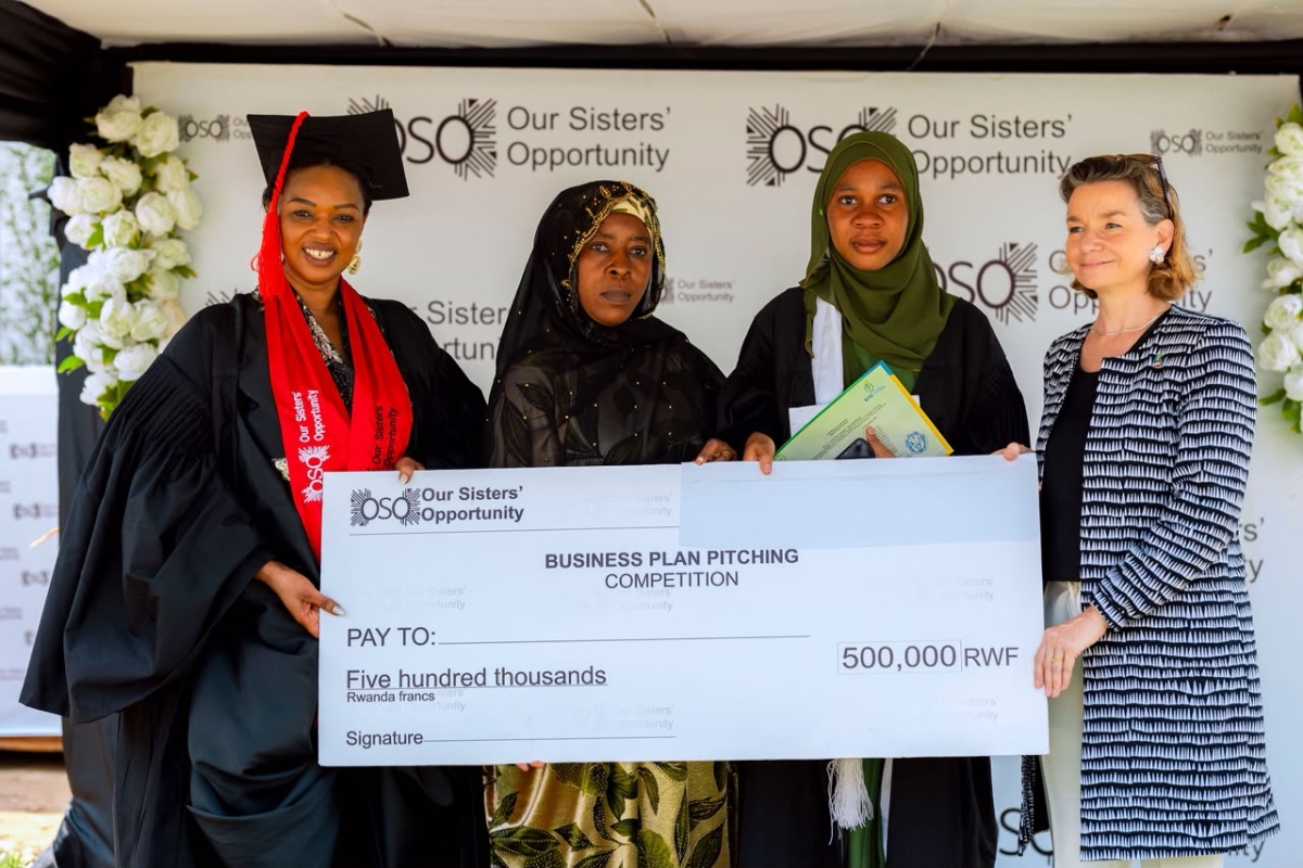 Djamilla Shaban Uwitonze (second from right), awarded for having the best business project among the graduates, Courtesy photo.