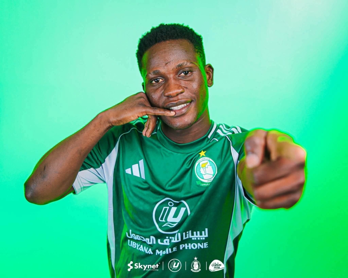 Al Hilal winger Jean Claude Girumugisha has completed a high-profile move to Libyan champions Al Ahli Tripoli .