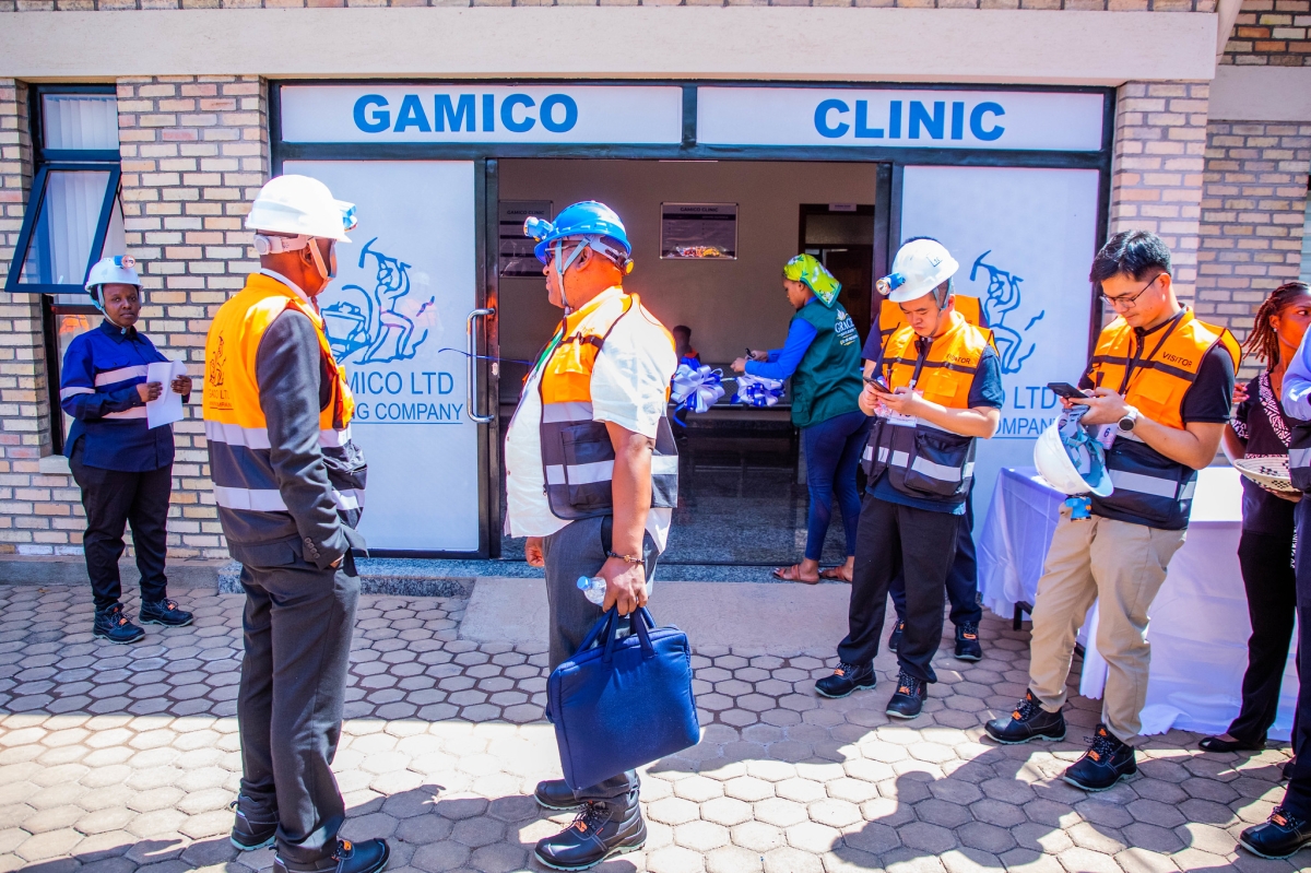 The newly opened clinic, which includes a laboratory, consultation and observation rooms, a nursing unit and a minor surgery room, is expected to serve more than 1,500 employees.