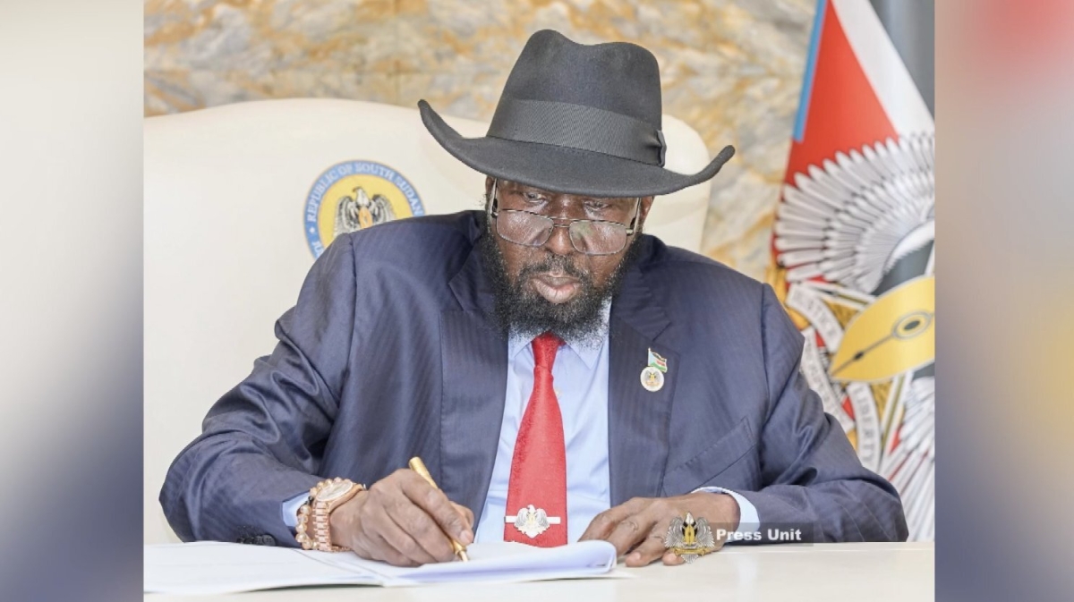 South Sudan's Kiir dissolves transitional government