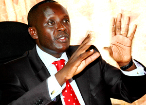 Ngoga addressing journalists yesterday at his office in Kimihurura. (Photo/J. Mbanda)