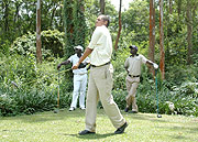 UNHAPPY:  Ainsley Richard is frustrated about the way he is putting. (Photo / G. Barya)