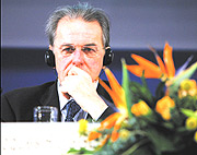 IOC President Jacques Rogge has called on to athletes to separate politics and sports.