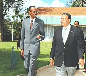 President Paul  Kagame and Ambassador Andrew Young, one of the organizers of the Sullivan Summit taking place in Arusha, Tanzania. (File photo).