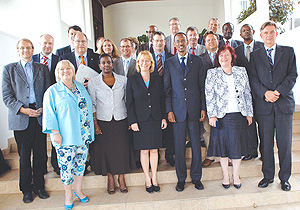 President Kagame with members of the German delegation at Village Urugwiro yesterday. ( Photo/PPU).