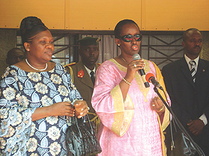 The First Lady of Rwanda, Mrs Jeannette Kagame on Friday, 22 August, met with her Burundian counterpart, First Lady Denise Nkurunziza. (Photo/PPU)