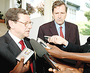 Alan Doss and Alain Le Roy. (Photo PPU).