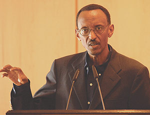 President Paul Kagame addressing the press yesterday. (PPU photo).