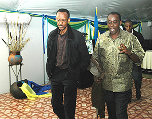 President Paul Kagame with Prime Minister Bernard Makuza at the Retreat yesterday. (Photo PPU).