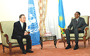 Ban ki-Moon holding talks with President Paul Kagame at Urugwiro village yesterday. (PPU photo).